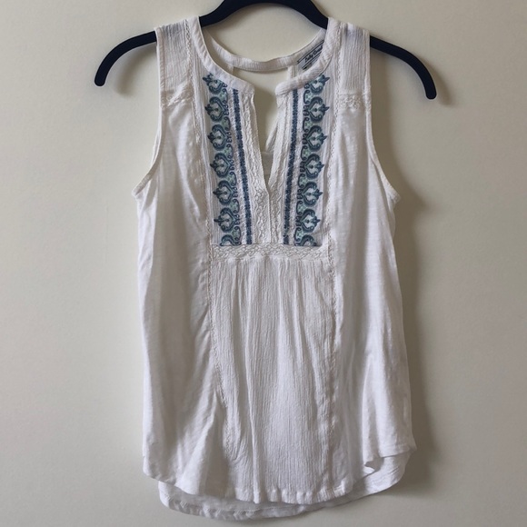 Lucky Brand embroidered tank - Picture 4 of 8